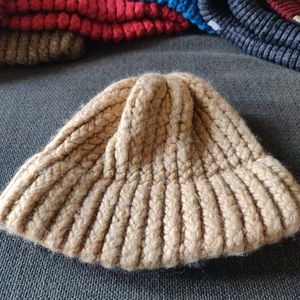 Hand Crochet Beanie - beige/tan